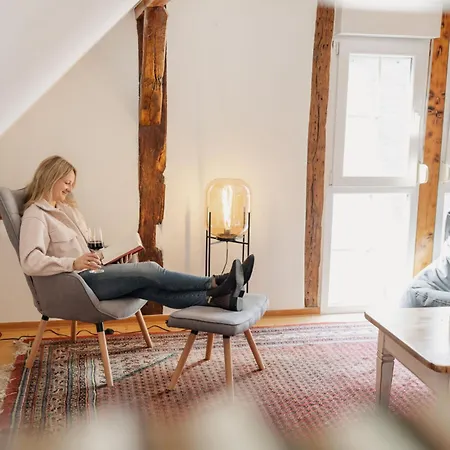 Semesterbostad Eulenhaus - Weingut Walter J Oster Ediger-Eller