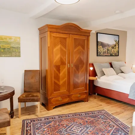 Eulenhaus * Ediger-Eller