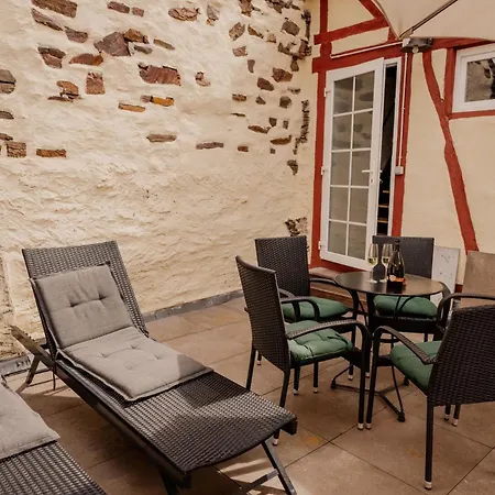 Eulenhaus - Weingut Walter J Oster Semesterbostad *